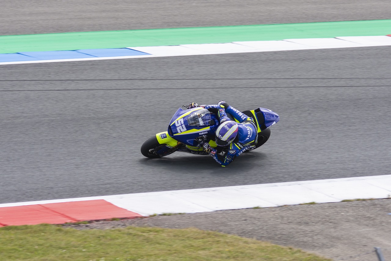 岁月不仅仅 岁月不仅仅